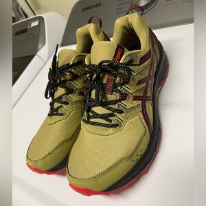 Asics size 12 brand new, worn once